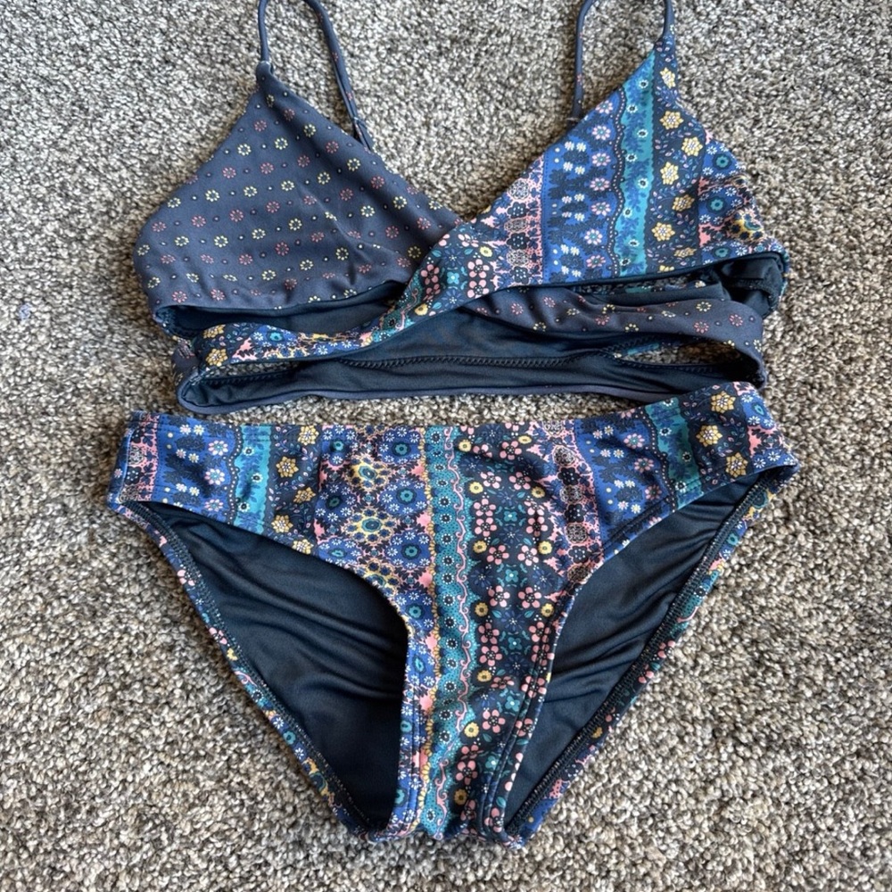 O’Neill Floral Patterned Bikini Set girls size 12